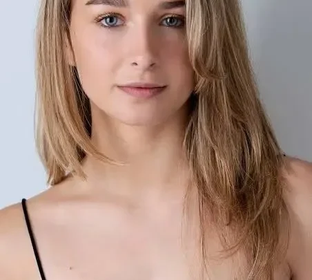 Erin Pitt Biography: Height, Net Worth, Parents, Age, Siblings, Movies, Awards, Boyfriend