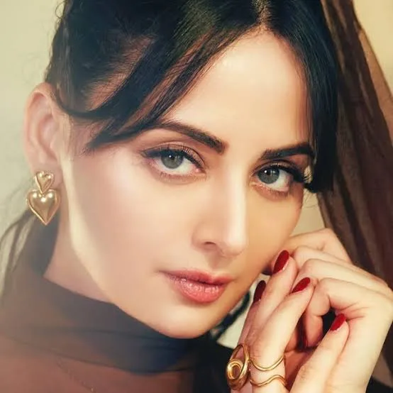 Zoya Afroz Biography: Age, Parents, Net Worth, Movies & TV Shows, Pageant, Awards, Partner