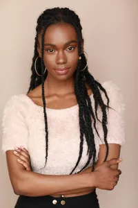 Nia Sondaya - Biography