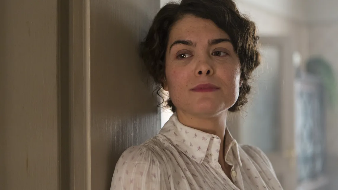 Samantha Colley Biography: Net Worth, Movies, TV Shows, Awards, Age, Height, Parents, Partner, Nationality