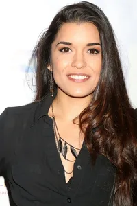Alicia Sixtos - Biography