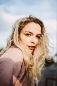 Vanessa Aleksander - Biography