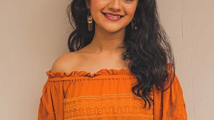 Krutika Deo Biography: Husband, Age, Height, Net Worth, Parents, Movies & TV Shows
