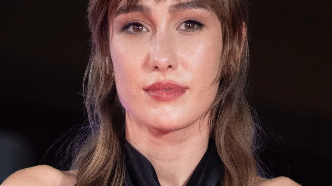 Almudena Amor Biography: Age, Height, Net Worth, Parents, Movies & TV Shows, Awards, Husband