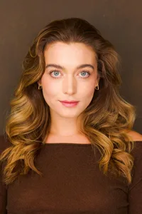 Kelsey Kummerl - Biography