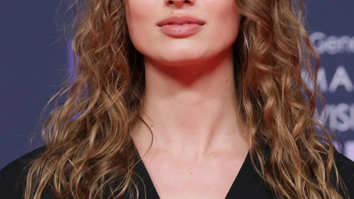 Giulia Maenza Biography: Age, Height, Net Worth, Boyfriend, Parents, Siblings, Movies & TV Shows, Awards