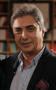 Necati Şaşmaz - Biography