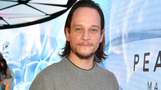 Vinzenz Kiefer Biography: Wife, Age, Siblings, Net Worth, Movies & TV Shows, Height, Awards