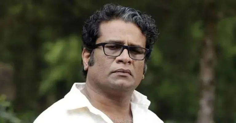 Hareesh Peradi Biography: Parents, Age, Ethnicity, Movies, Height, Net Worth, Awards, Wife