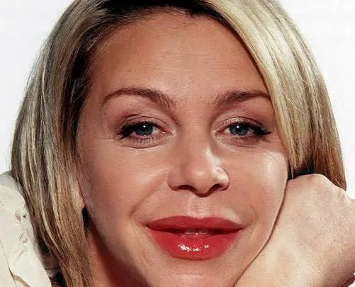 Leslie Ash Biography: Age, Husband, Net Worth, Parents, Kids, Movies & TV Shows, Career