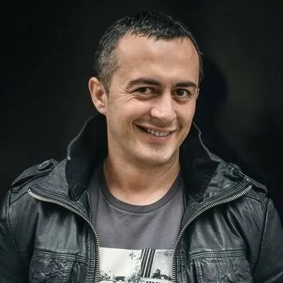 Siniša Marković - Biography