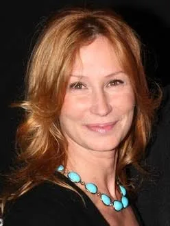 Noah Wyle’s Ex-Wife Tracy Warbin Biography: Net Worth, Children, Age, Ethnicity, Parents, Movies, Husband