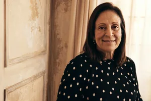 Elizabeth Avellán - Biography