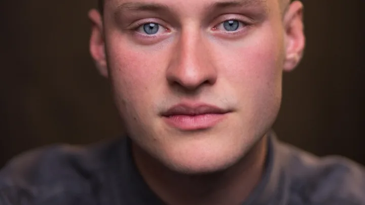 Fraser Saunders Biography: Age, Parents, Net Worth, Movies & TV Shows, Career, Partner