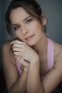 Annika Foster - Biography
