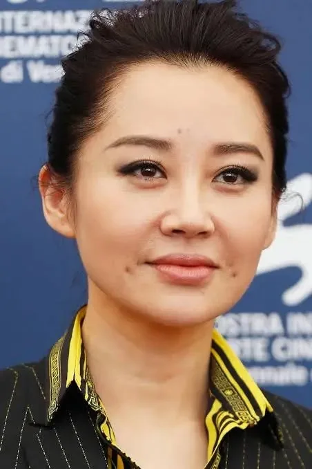 Qing Xu - Biography