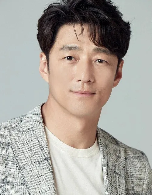 Ji Jin-hee Biography: Wife, Age, Kids, Height, Net Worth, Parents, Movies & TV Shows