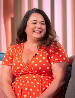 Shelley Longworth - Biography