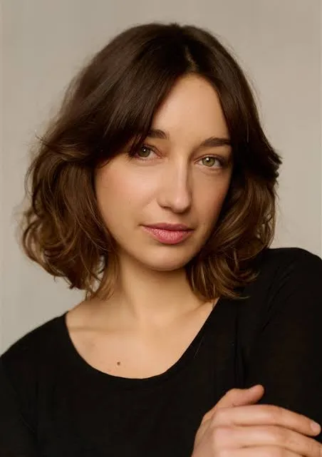 Zoï Sévérin Biography: Age, Height, Net Worth, Parents, Movies & TV Shows, Husband