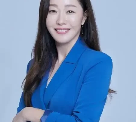 Uhm Ji-won Biography: Height, Net Worth, Husband, Ethnicity, Age, Movies, Awards
