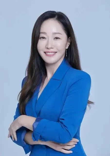 Uhm Ji-won Biography: Height, Net Worth, Husband, Ethnicity, Age, Movies, Awards