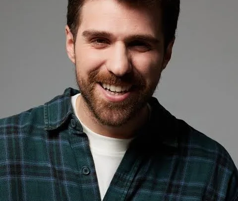 Berker Güven Biography: Age, Girlfriend, Parents, Net Worth, TV Shows, Height, Instagram