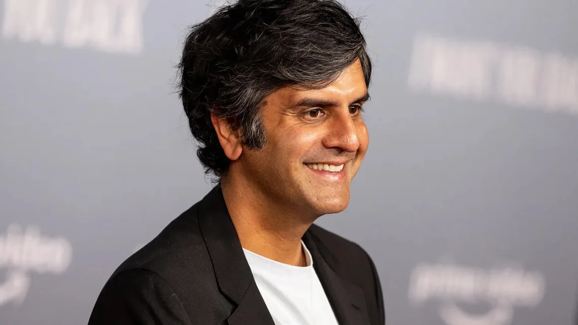 Siddhartha Khosla Biography: Height, Wife, Age, Kids, Parents, Net Worth, Songs, Awards, Instagram, YouTube