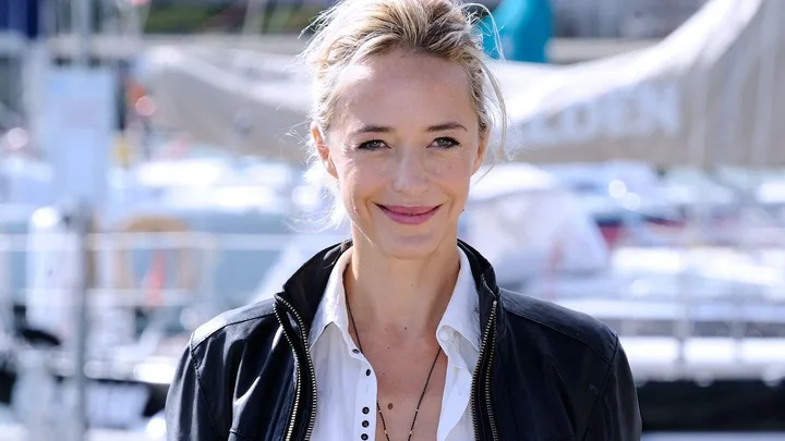 Hélène de Fougerolles Biography: Age, Husband, Net Worth, Parents, Height, Daughter, Movies & TV Shows