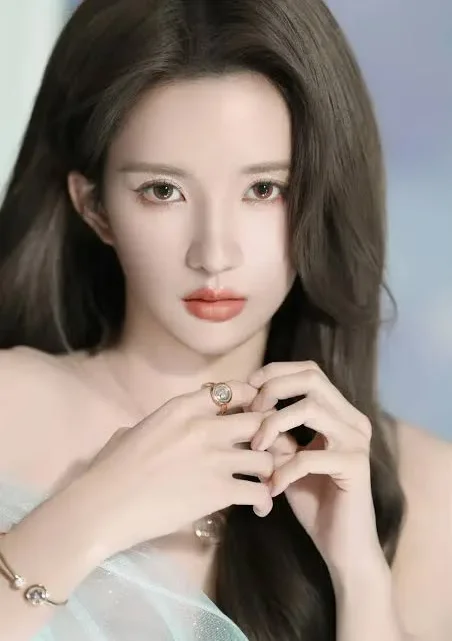 Liu Xiening Biography: Age, Boyfriend, Net Worth, Height, Songs, Parents, Movies