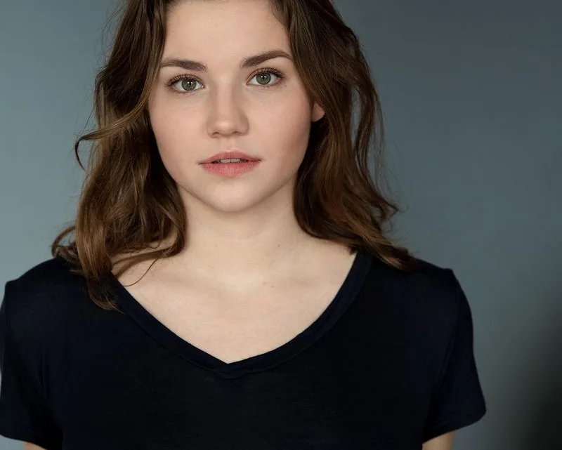 Carolin Garnier Biography: Age, Height, Net Worth, Parents, Movies & TV Shows, Partner