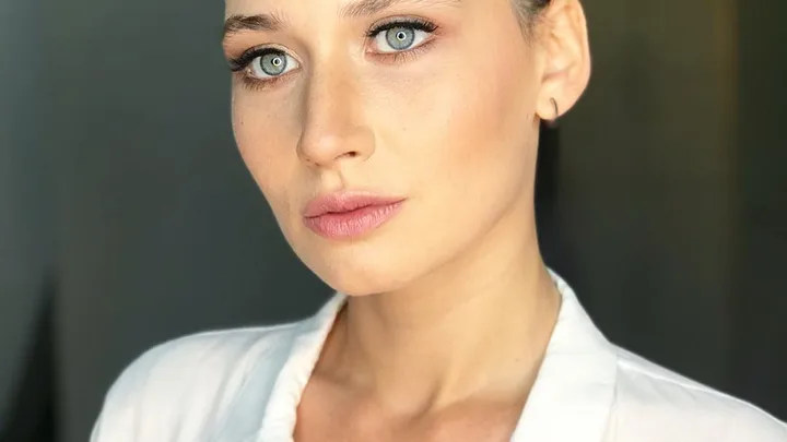 İlayda Çevik Biography: Age, Net Worth, Height, Movies & TV Shows, Sister, Husband