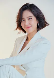 Shin Dong-mi - Biography