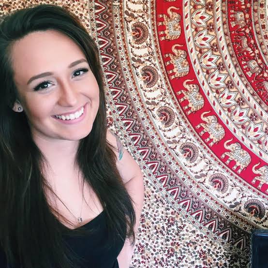 Caitlyn Taylor Love Biography: Age, Parents, Net Worth, Height, Songs, Movies & TV Shows, Awards, Husband