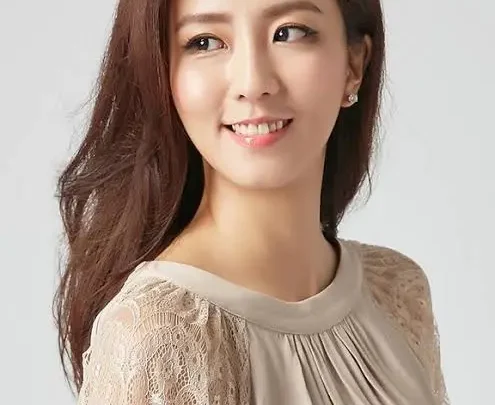 Amanda Chou Biography: Movies, Songs, Relationship, Religion, Parents, Height, Age, Net Worth, Siblings, Ethnicity