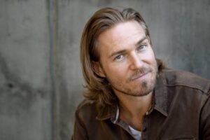 Jilon VanOver - Biography