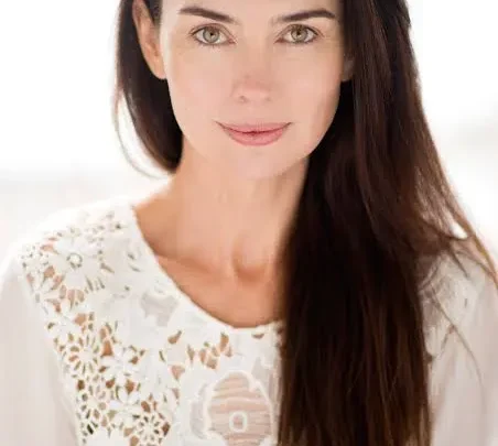 Sam Healy Biography: Husband, Net Worth, Siblings, Religion, Parents, Height, Age, Movies, Child