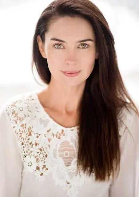 Sam Healy Biography: Husband, Net Worth, Siblings, Religion, Parents, Height, Age, Movies, Child