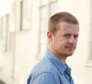 Erik MacArthur - Biography