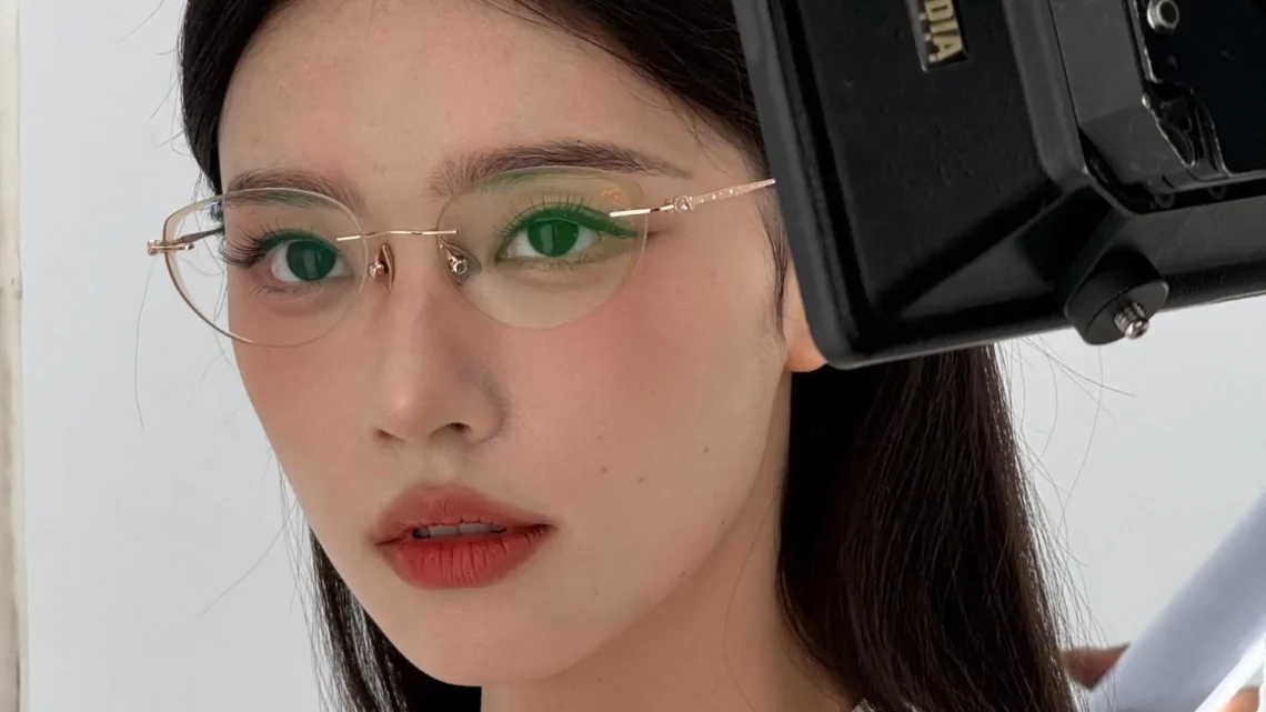 Lin Yun Biography: Birthday, Pictures, Family, Films, Boyfriend, Net Worth, Siblings, Religion, Parents, Height, Age