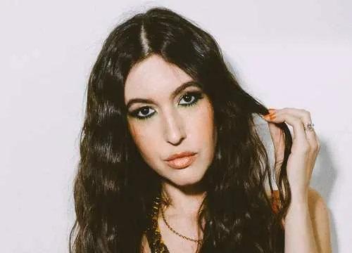 Kate Voegele Biography: Spouse, Age, Parents, Net Worth, Instagram, Songs, Family