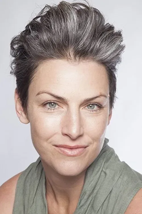 Sarah Lieving - Biography