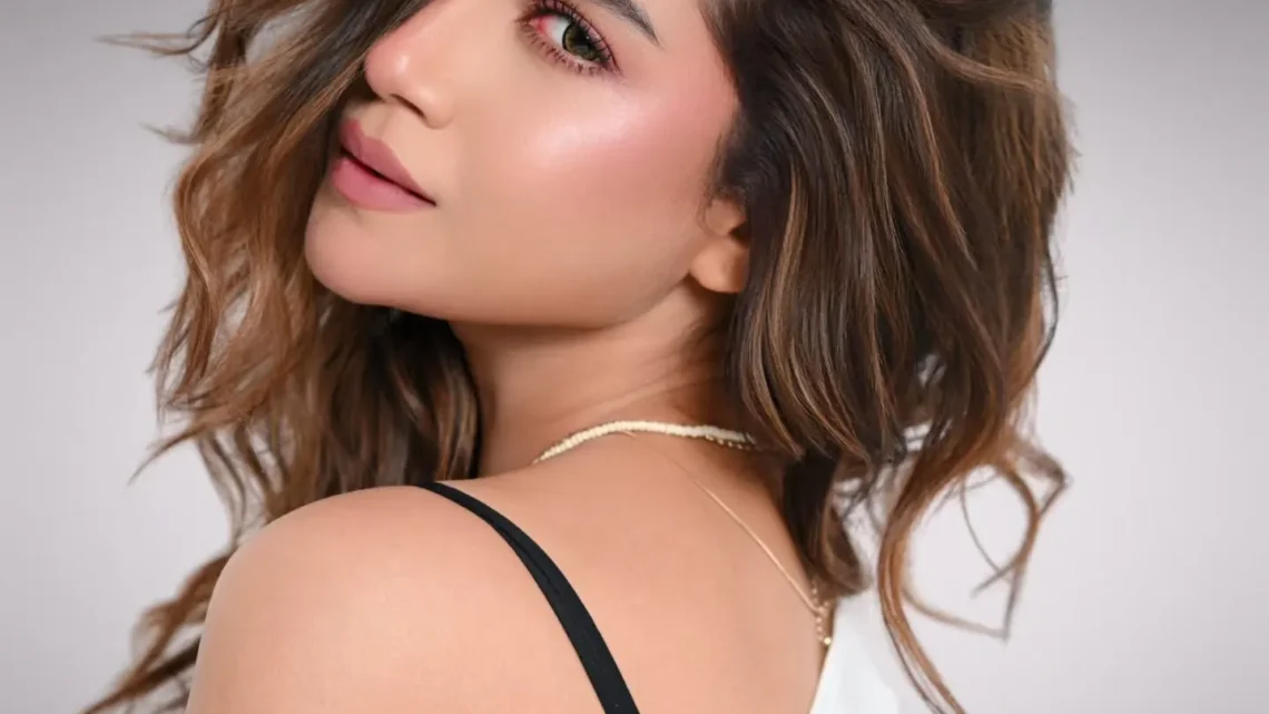 Sauraseni Maitra Biography: Films, TV Series, Boyfriend, Net Worth, Siblings, Religion, Parents, Height, Age, Awards