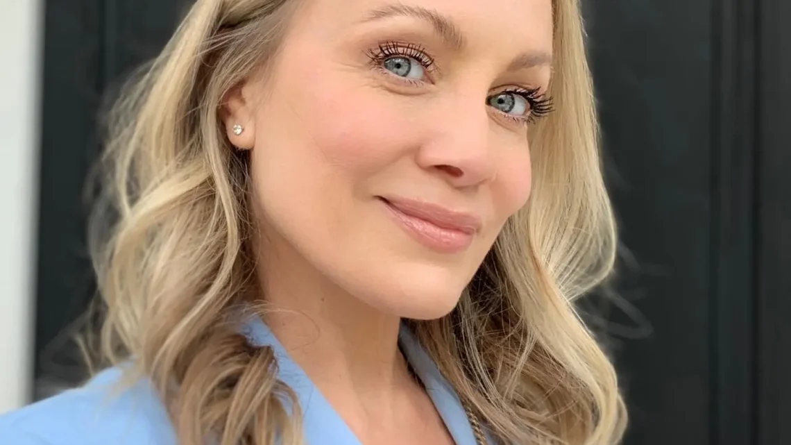 Stephanie Vogt Biography: Height, Age, Net Worth, Religion, Films, Husband, Kids, Parents, Siblings, Ethnicity