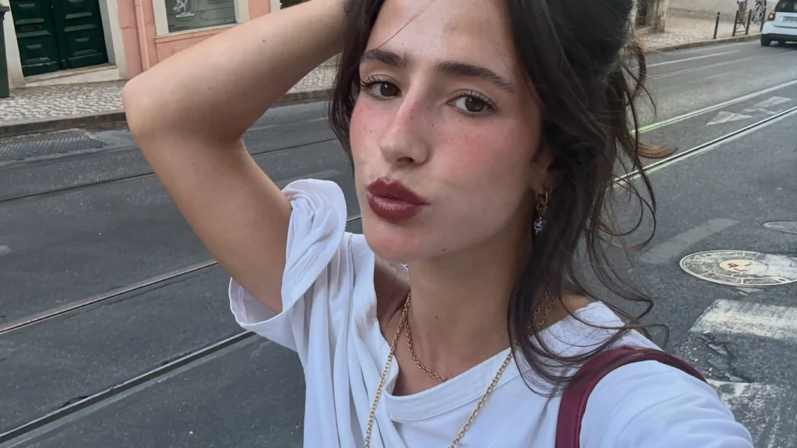 Vera Moura Biography: Net Worth, Siblings, Religion, Parents, Height, Age, Films, Boyfriend, Birthday