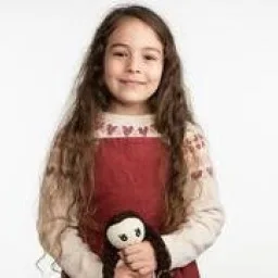 Aylin Akpınar - Biography