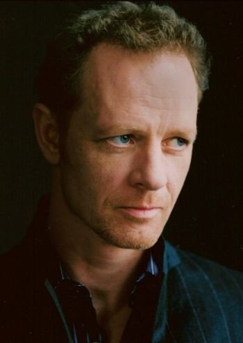 Aidan Devine Biography: Net Worth, Parents, Movies & TV Shows, Age, Wife, Kids, Height, Ethnicity