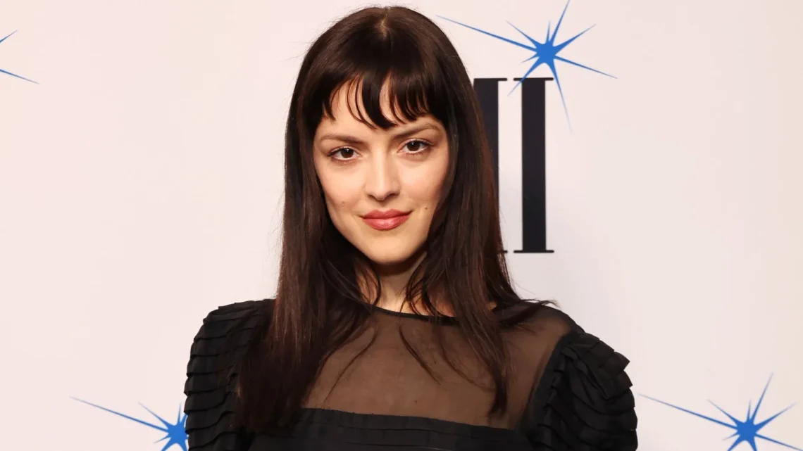 María Zardoya Biography: Age, Boyfriend, Height, Parents, Net Worth, Songs, Albums, The Marías, Grammy