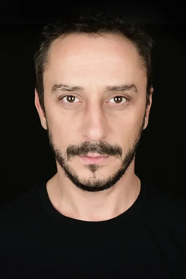 Hakan Karsak - Biography