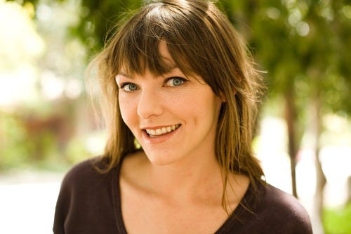 Jane Curtin’s daughter, Tess Lynch Biography: Age, Husband, Kids, Height, Net Worth, Parents, Podcast, Movies & TV Shows
