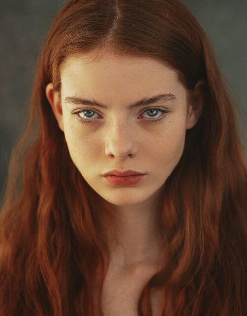 Alyda Grace Biography: Age, Height, Net Worth, Boyfriend, Parents, Runway Career, Instagram